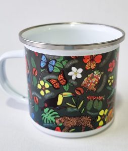 Vista principal del diseño "Colombia biodiversa" estampado en la taza de peltre